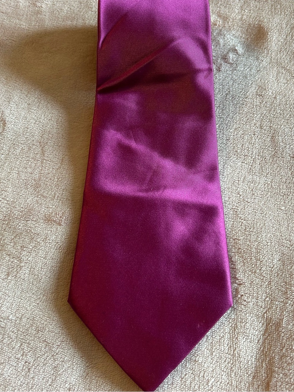 Geoffrey Beene purple solid print silk tie